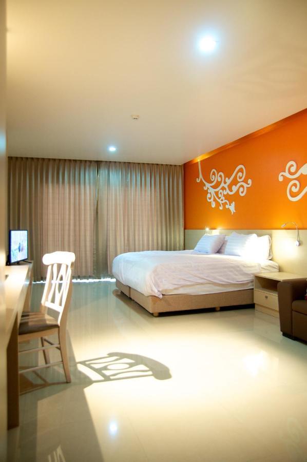 Jolly Suites&Spa Petkasem Haōhng Khēm Exteriér fotografie